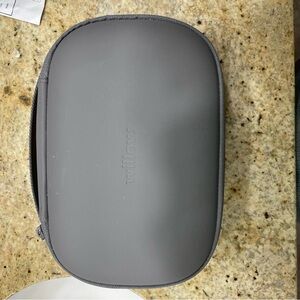 Willow carrying case